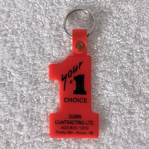 5/$35 Vintage Your Number One Choice Quinn Contracting Collectible Keychain